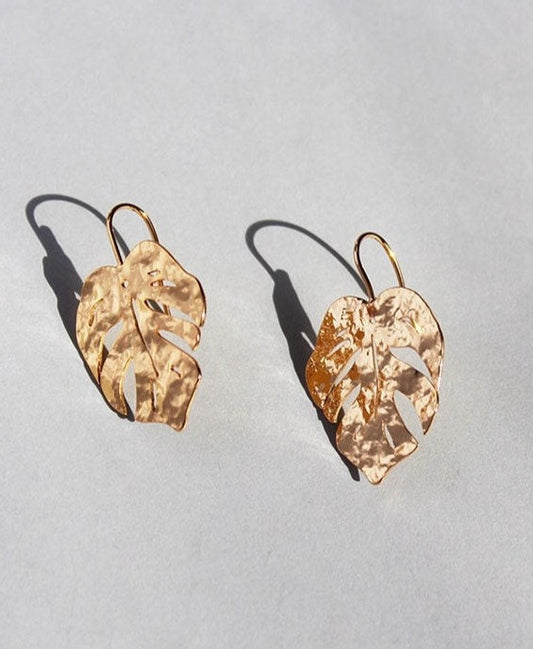 minimalist earrings gold fallen leaves 