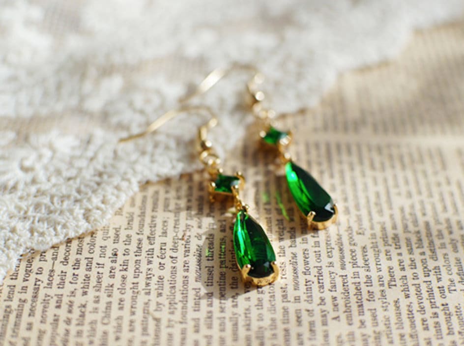 Emerie S925 Silver Emerald Green Dangle Earrings, Teardrop Gems | Vintage InspiredEarrings_Gold_White_birthday_gift_women_cubic_zircon_earring