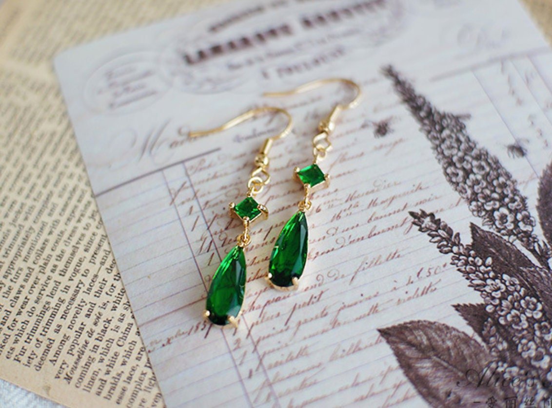 Emerie S925 Silver Emerald Green Dangle Earrings, Teardrop Gems | Vintage InspiredEarrings_Gold_White_birthday_gift_women_cubic_zircon_earring