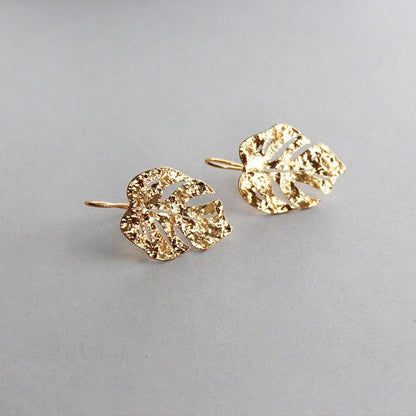 Kairi 18k Gold Plated Earrings w. Oversized Fall Leaf | Minimalist ChicEarrings_Gold__18k Gold_back_to_school