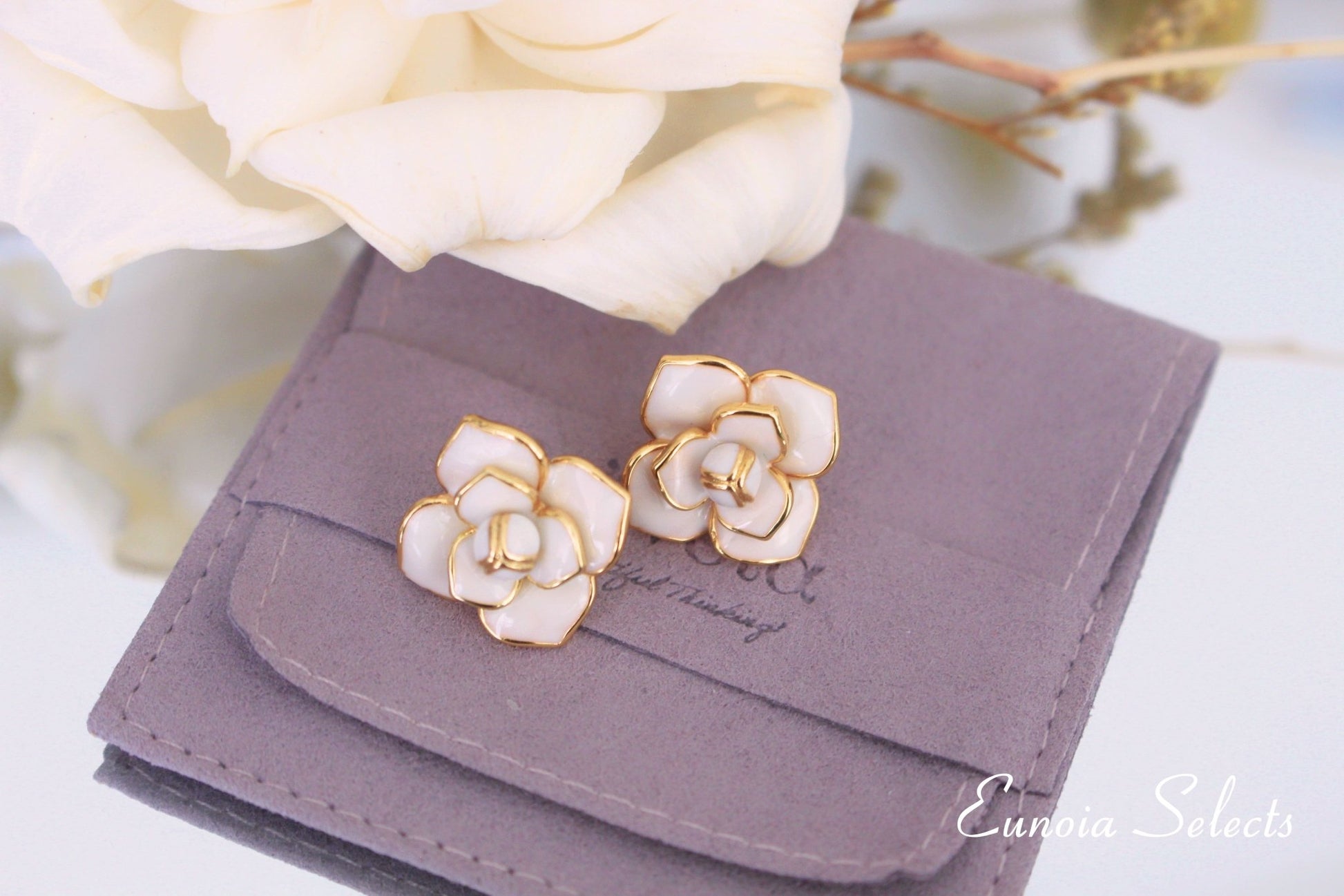 Kelly S925 Silver Earrings, Elegant White & Gold Rose | Vintage InspiredEarrings_Gold_White_elegant_pearl_floral_earrings