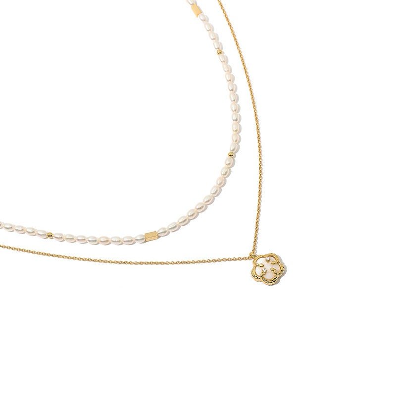 Priscilla 18K Gold Vermeil Pearl Chain & Charming Medallion Necklace | Classy ModernNecklaces_Both Pendant + Pearl_Gold_18k Gold_Antique_necklace