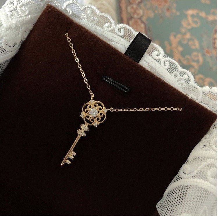 Promised Love S925 Silver Necklace w. Large Gold Key Charm Pendant | Sparkle ShineNecklaces_Gold_White_antique_necklace_elegant_necklace