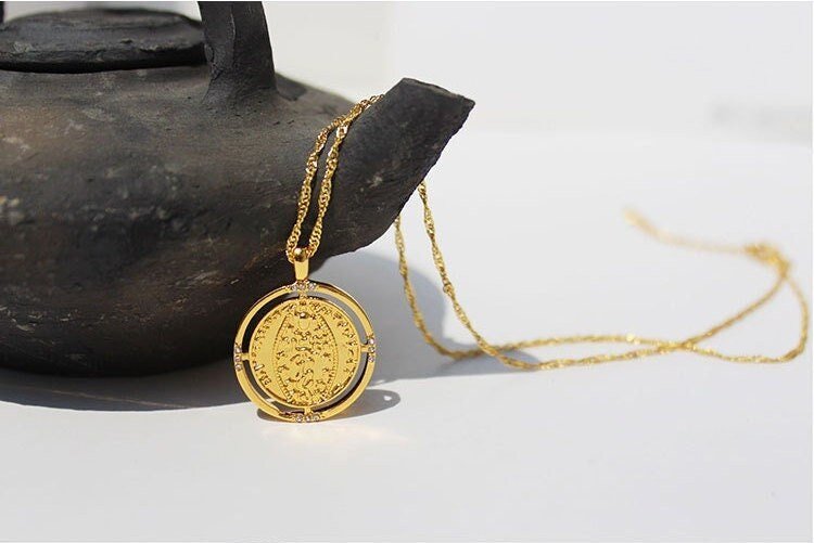 Roman Gaze 18k Gold Medallion Necklace, w. Roman Plaque Pendant | Minimalist ChicNecklaces_Gold__18k Gold_chic_necklace