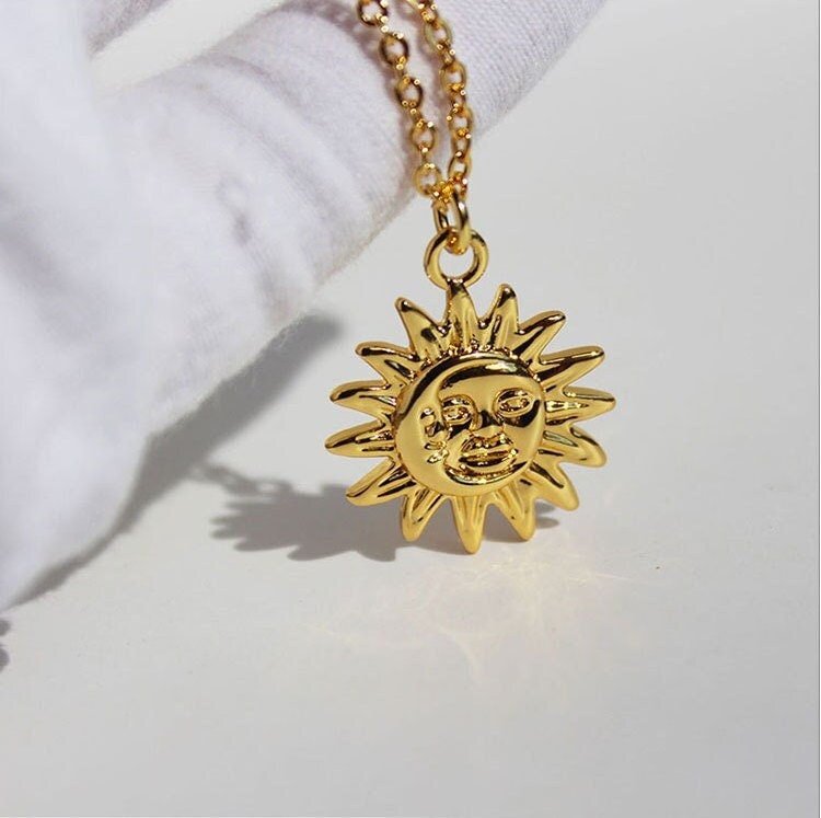 Roman Sun 18k Gold Plated Medallion Statement Necklace | Minimalist ChicNecklaces_Gold__18k Gold_chic_necklace