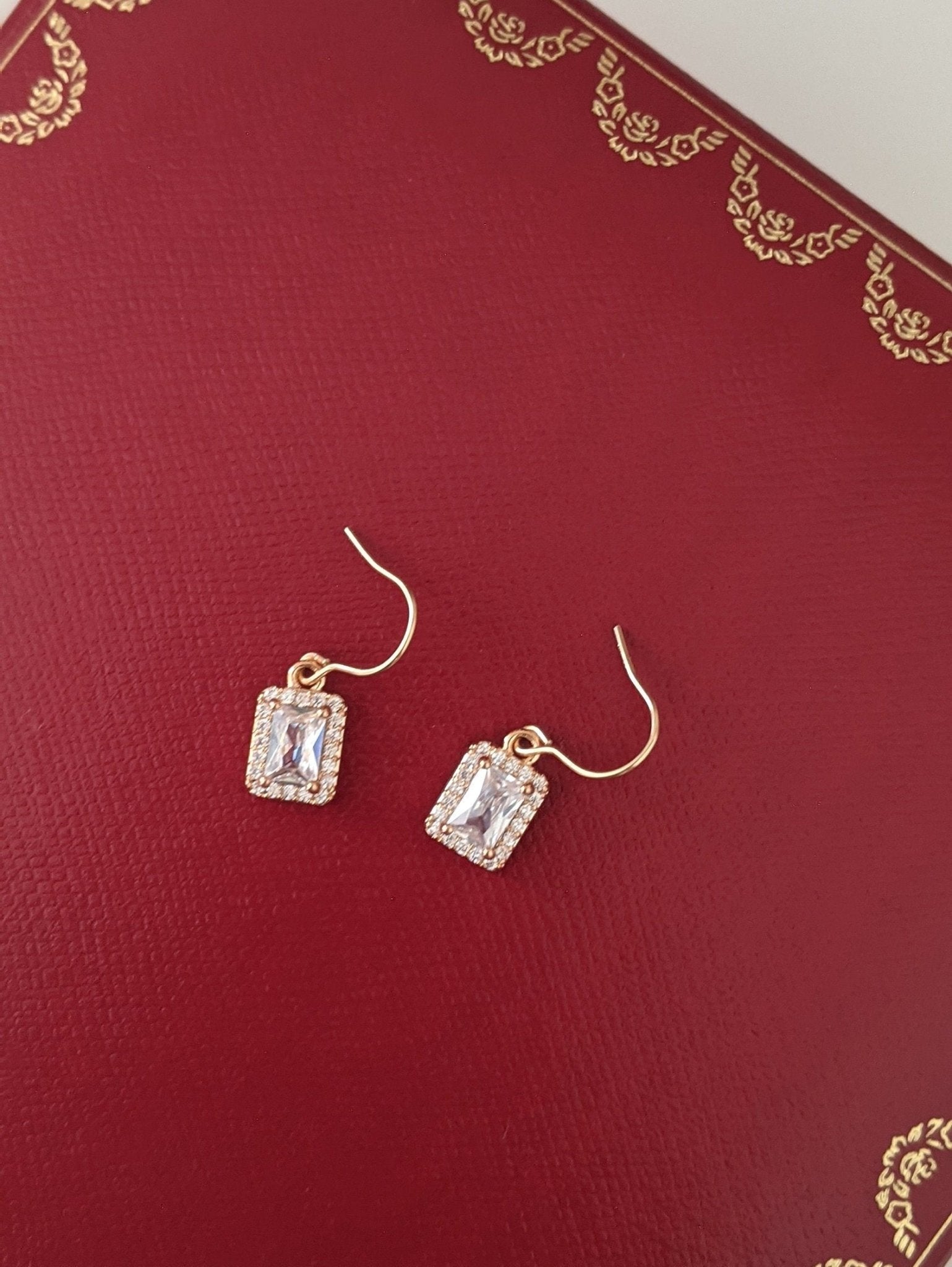 Scarlett 14K Gold Plated Earrings w. White Cubic Zirconia Gems Jewels | Vintage InspiredEarrings_Gold_White_14k Gold_antique_accessory