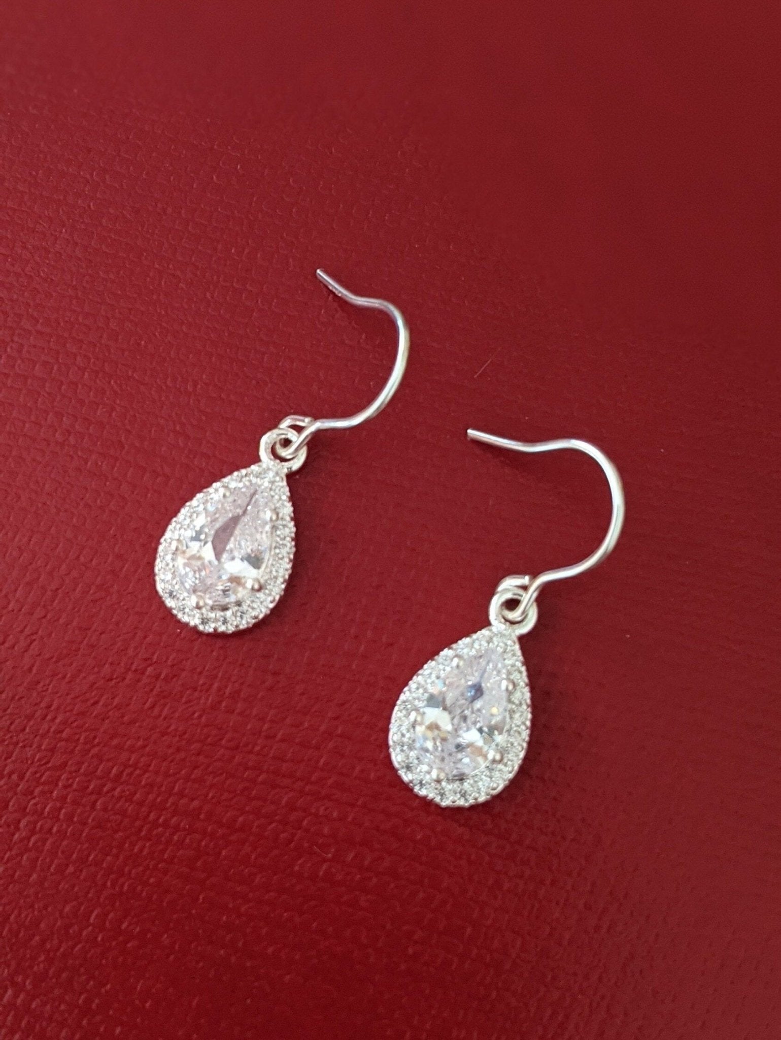 Victoria 14K Gold Plated Oval White Sparkly Gems | Vintage InspiredEarrings_Silver_White_14k Gold_antique_accessory