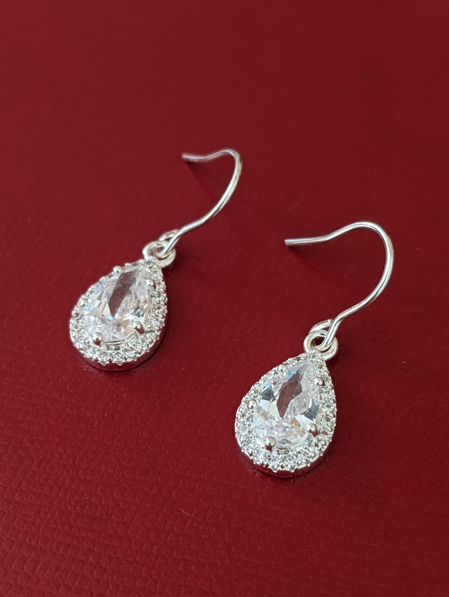 Victoria 14K Gold Plated Oval White Sparkly Gems | Vintage InspiredEarrings_Silver_White_14k Gold_antique_accessory