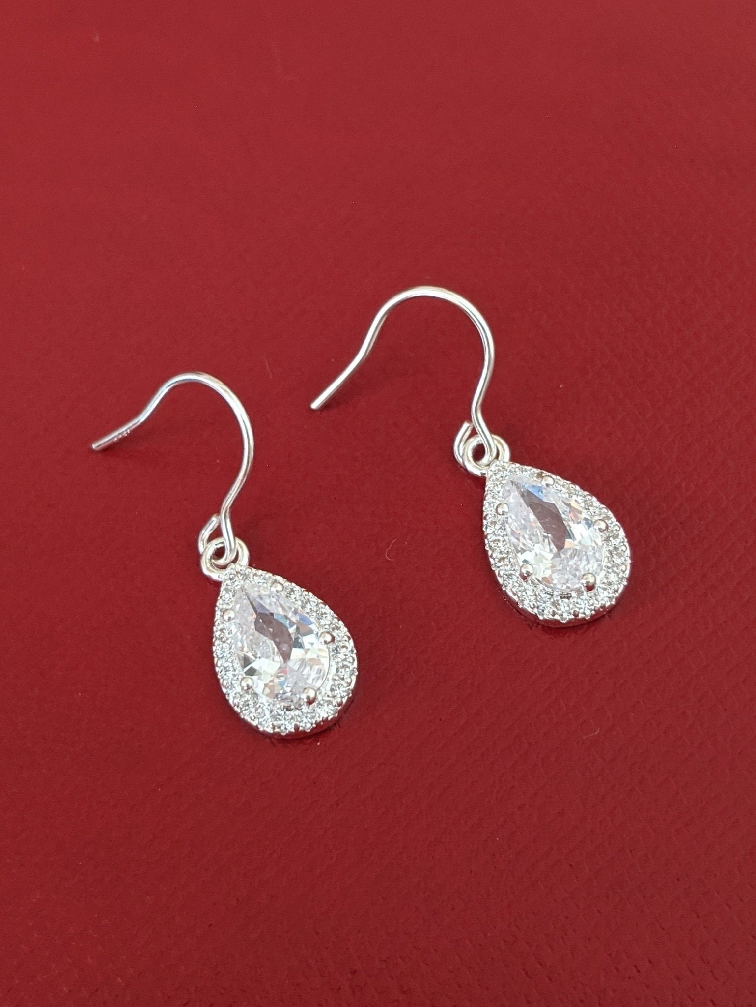 Victoria 14K Gold Plated Oval White Sparkly Gems | Vintage InspiredEarrings_Silver_White_14k Gold_antique_accessory