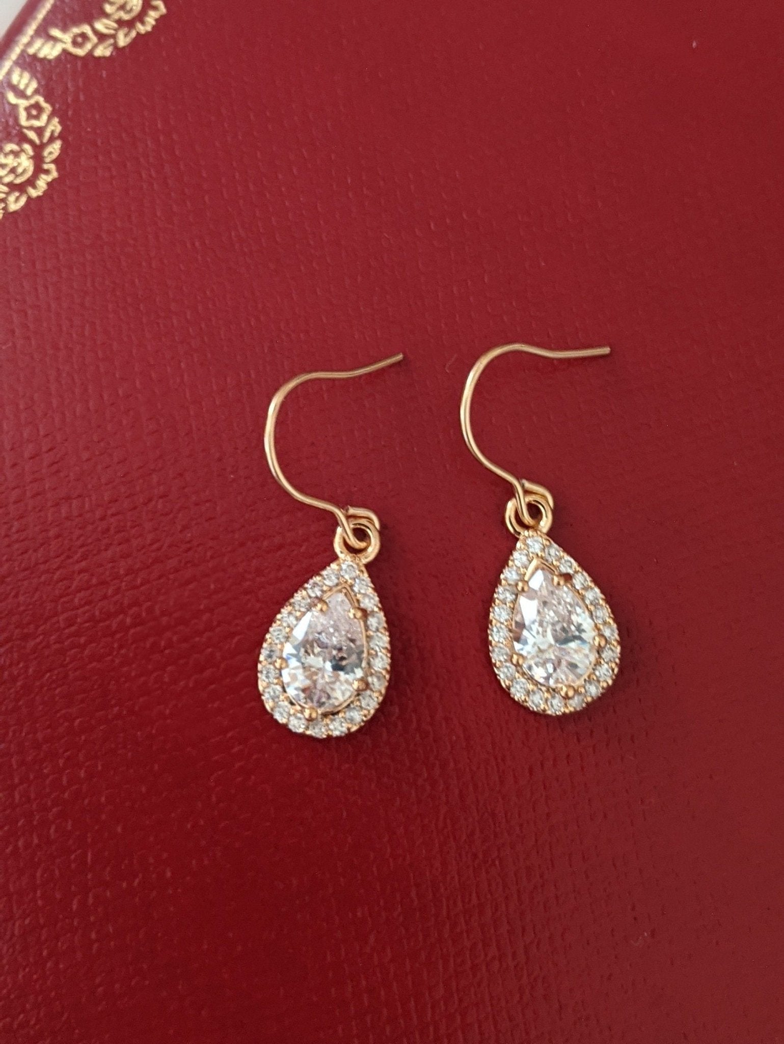 Victoria 14K Gold Plated Oval White Sparkly Gems | Vintage InspiredEarrings_Silver_White_14k Gold_antique_accessory