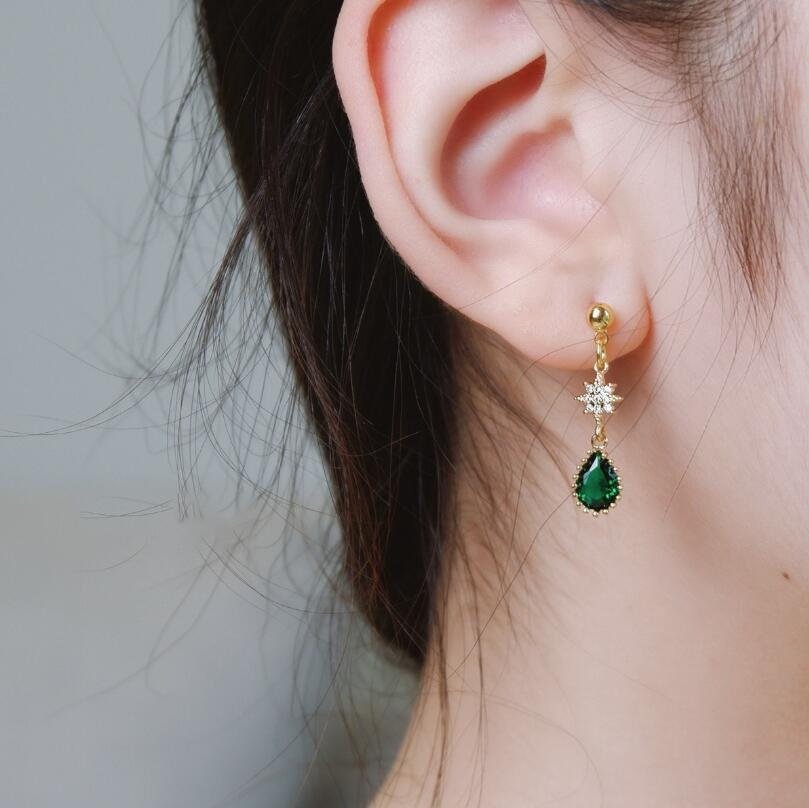 Vienna S925 Silver Earrings w. Emerald Green & Shining Star Gems | Vintage InspiredEarrings_Gold_Emerald Green_14k Gold_birthday_gifts_women