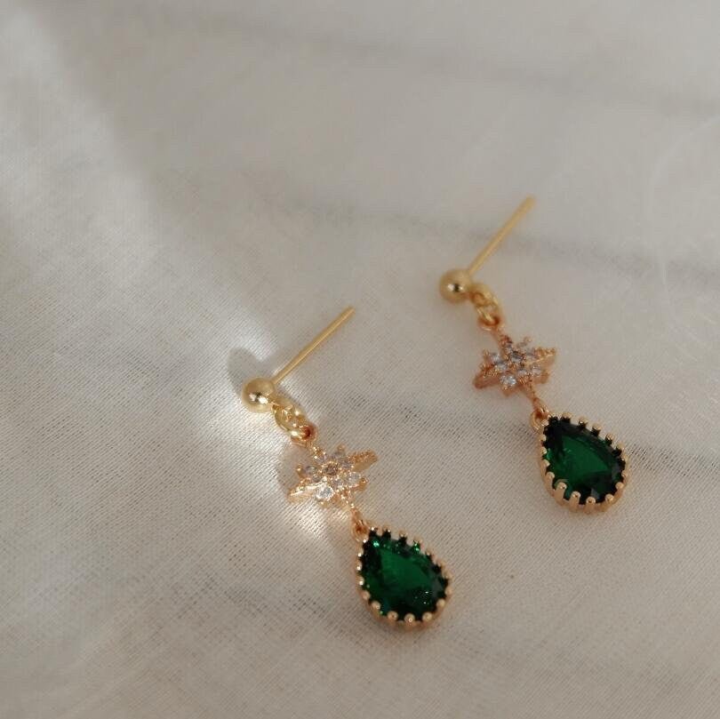 Vienna S925 Silver Earrings w. Emerald Green & Shining Star Gems | Vintage InspiredEarrings_Gold_Emerald Green_14k Gold_birthday_gifts_women