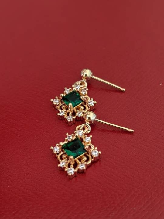 Morgan 14K Gold Earrings w. Emerald Green Gem Jewels Pendant | Vintage InspiredEarrings_Gold_Emerald Green_14k Gold_antique_accessory