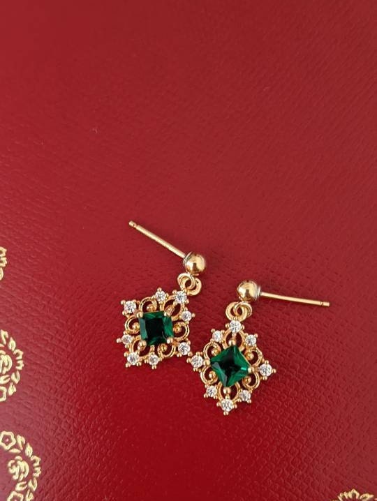 Morgan 14K Gold Earrings w. Emerald Green Gem Jewels Pendant | Vintage InspiredEarrings_Gold_Emerald Green_14k Gold_antique_accessory