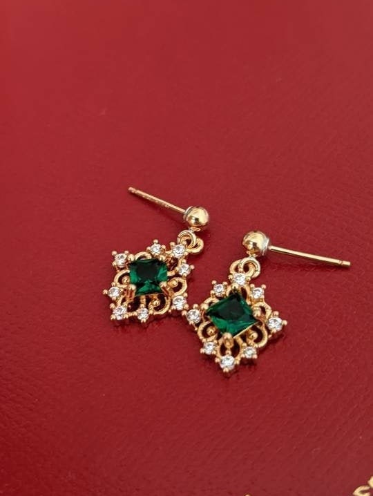 Morgan 14K Gold Earrings w. Emerald Green Gem Jewels Pendant | Vintage InspiredEarrings_Gold_Emerald Green_14k Gold_antique_accessory