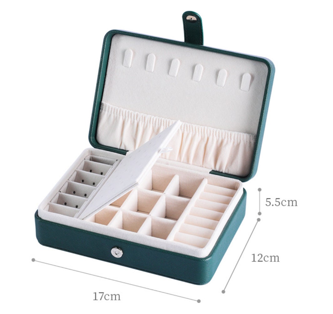 dimensions of the jewelry case is 17cm x 12 cm x 5.5 cm
