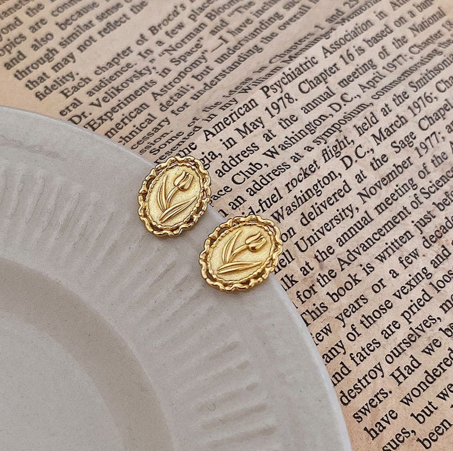 tulip flower earrings gold studs