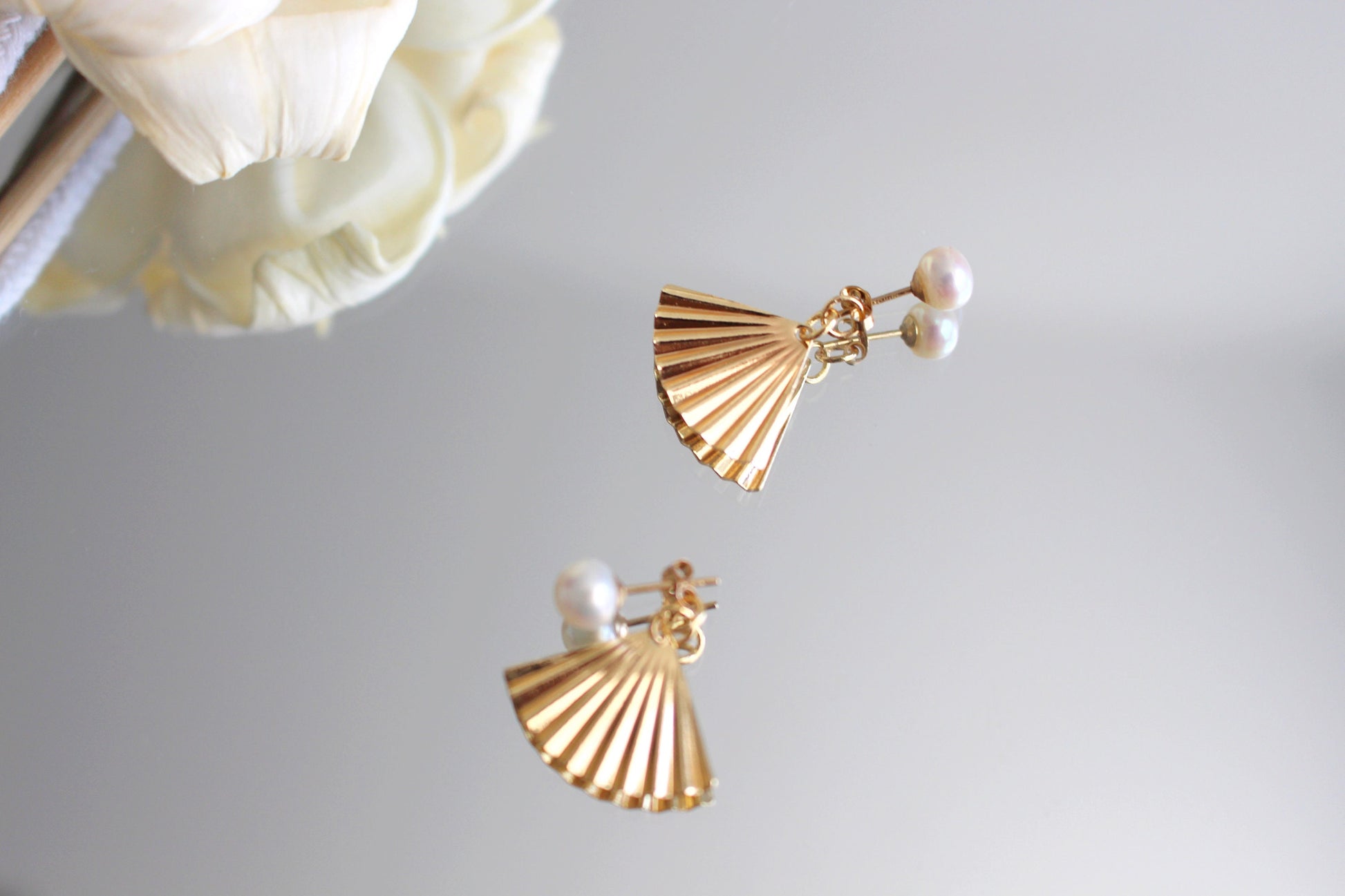 Dainty Glam 14K Gold Filled Earrings w. Freshwater Pearls | Minimalist ChicEarrings_Gold_Pearl White_14k Gold_back_to_school