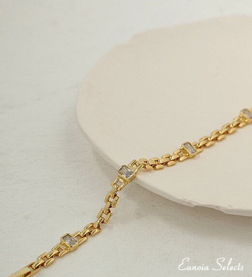 vintage gold link bracelet with cubic zirconia 